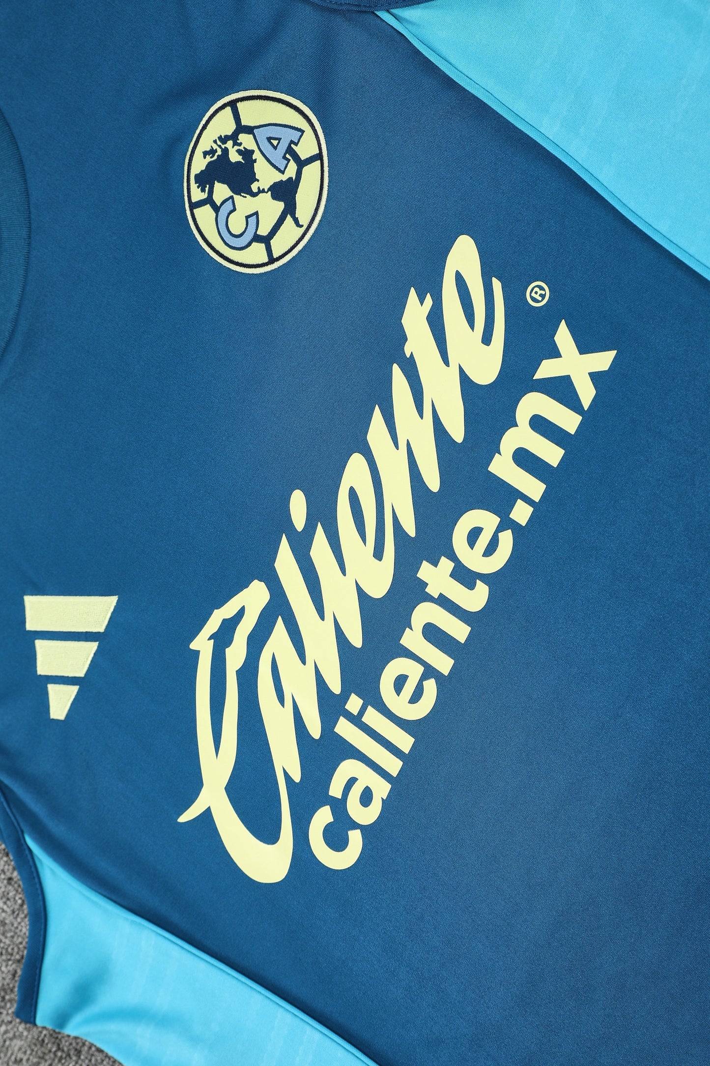 Club America completo con canottiera