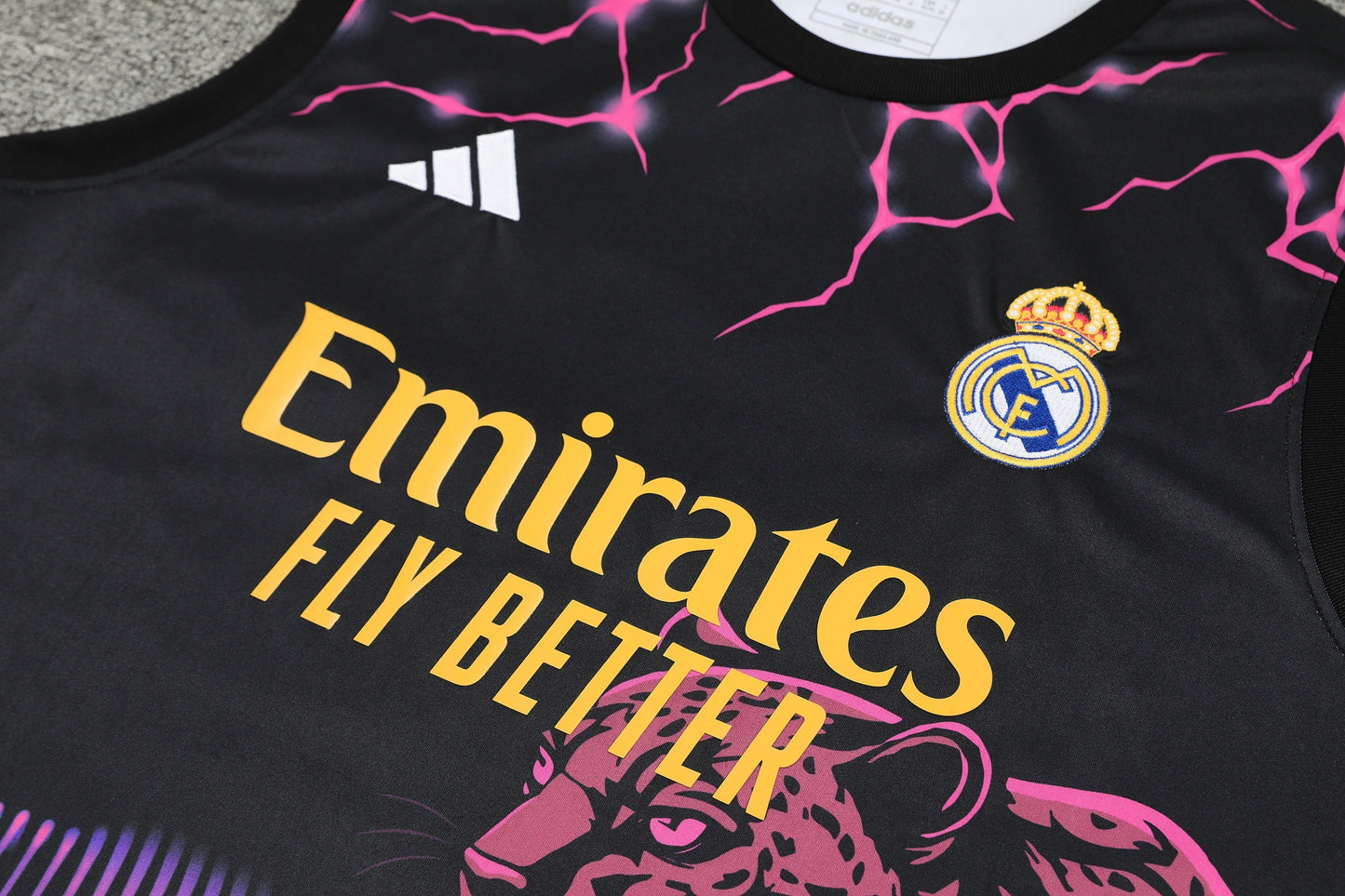 Real Madrid Fantasy completo con canottiera