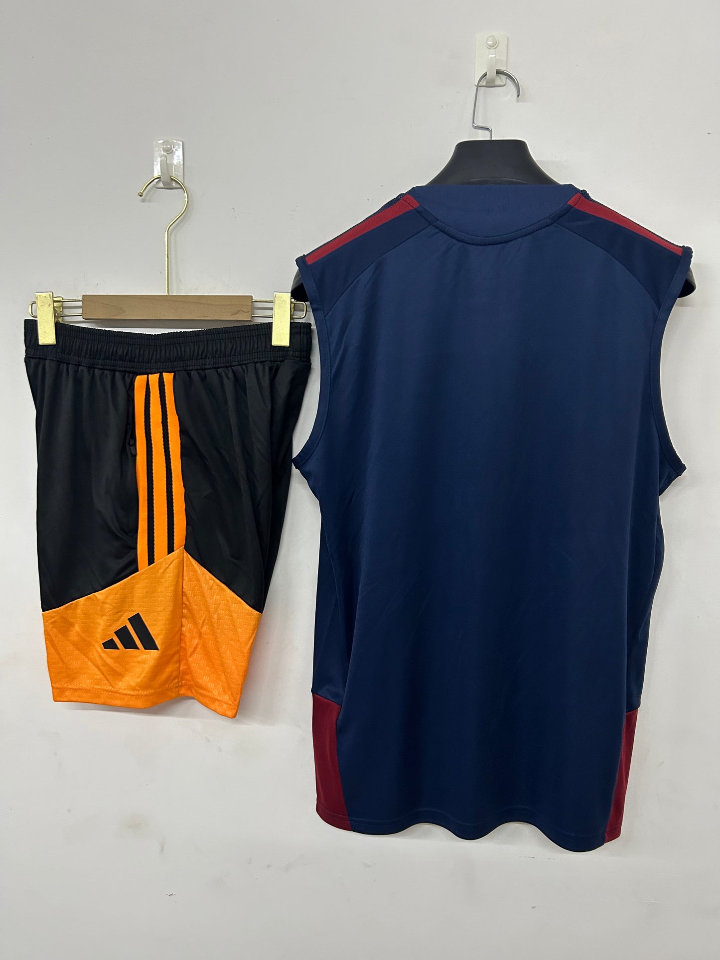 Arsenal completo blu con canottiera