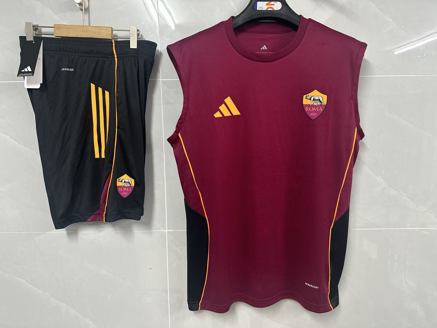 Roma completo con canottiera 2025/26