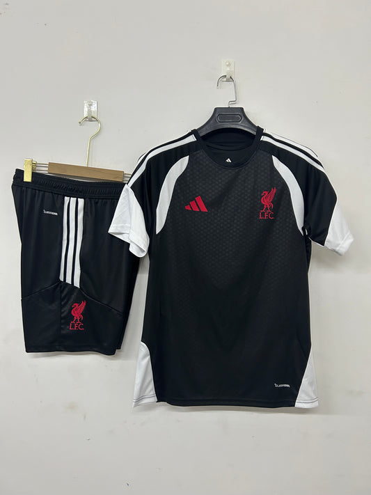 Liverpool completo 26-27  black