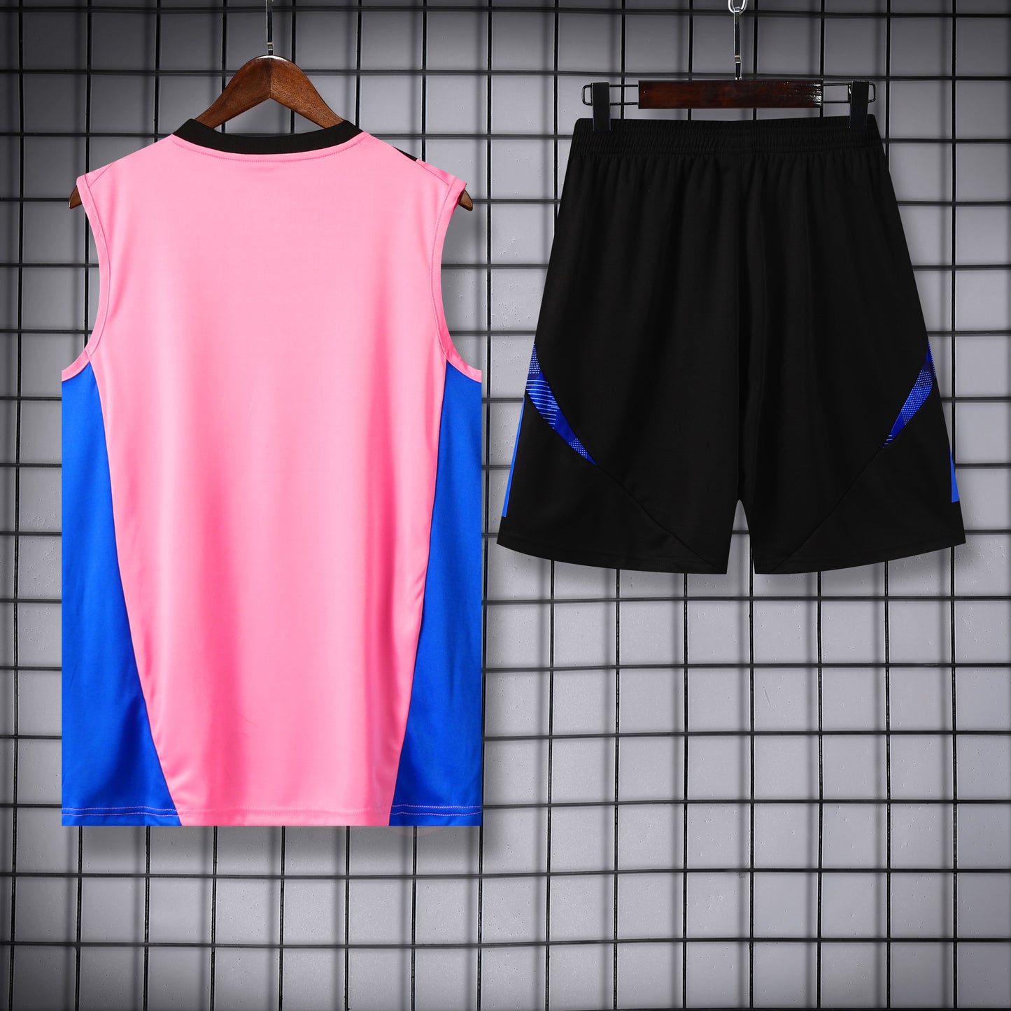 Manchester United pink completo con canottiera