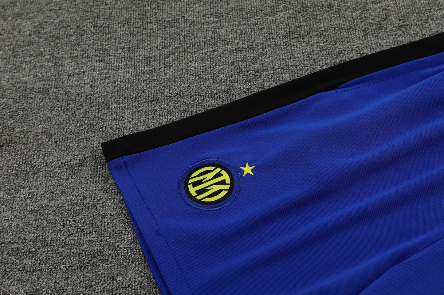 Inter Special White completo con canottiera