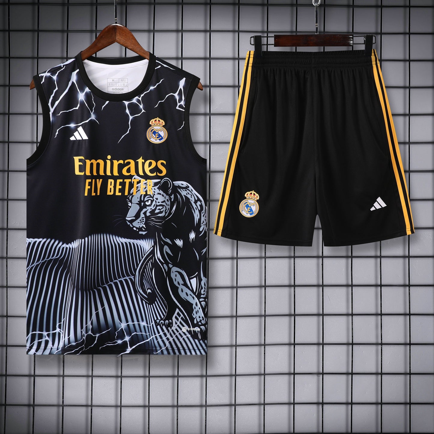 Real Madrid pantera grigia completo con canottiera