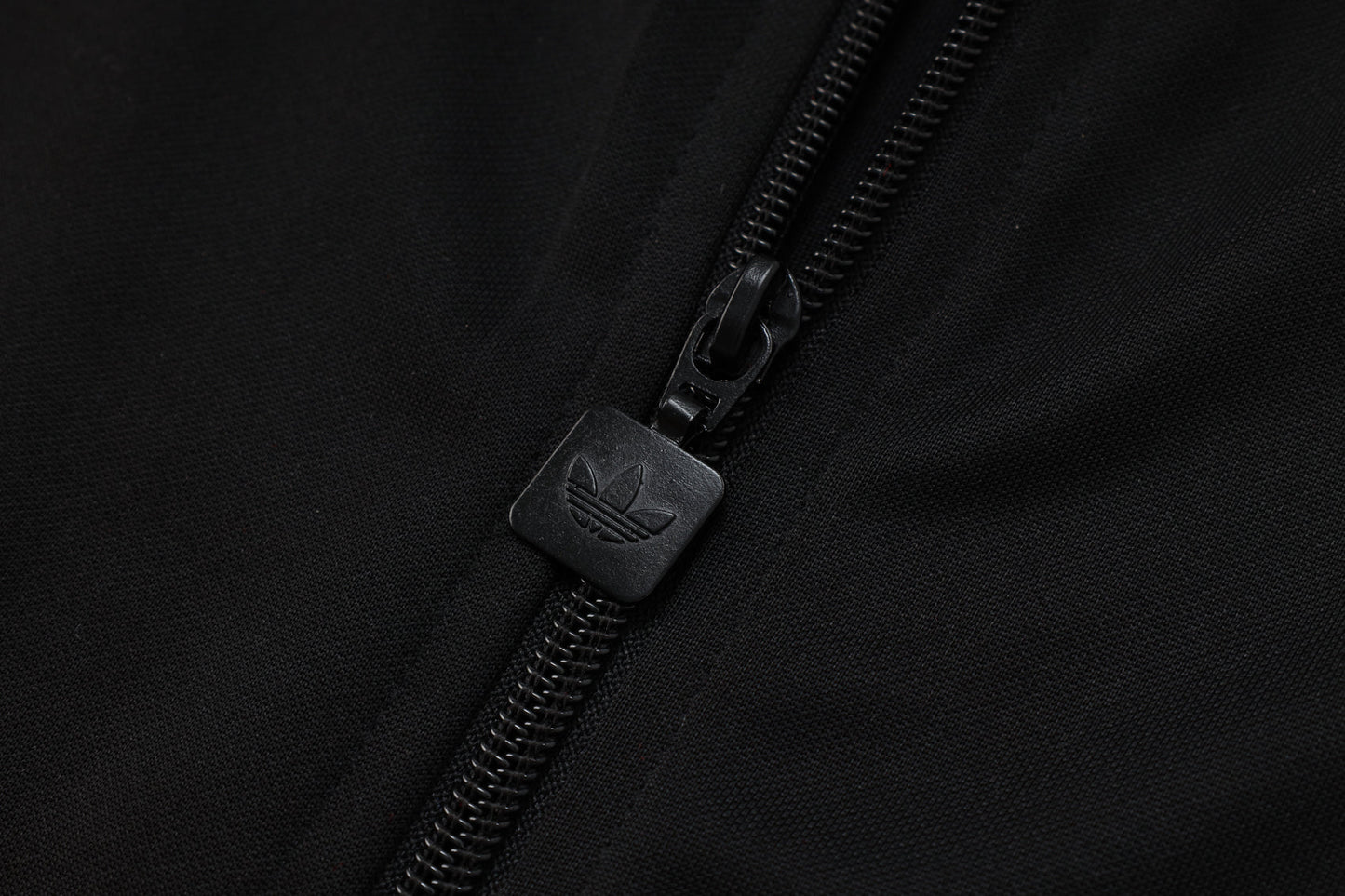 Tuta Manchester United nero zip 2025/26