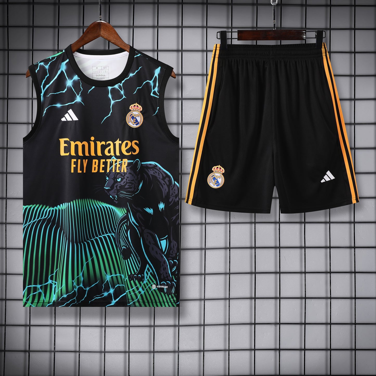 Real Madrid pantera completo con canottiera