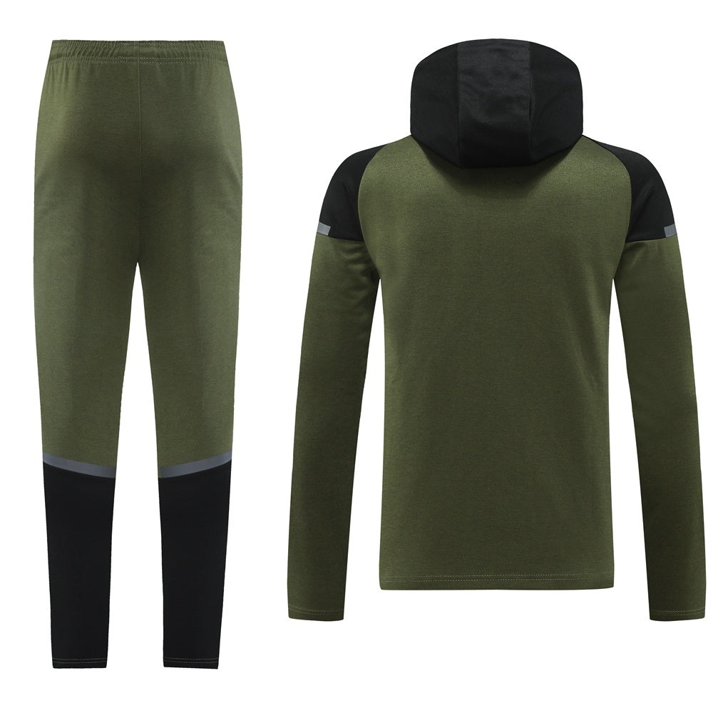Tuta Sport verde militare con cappuccio