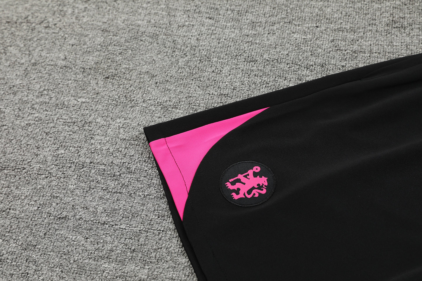 Chelsea pink completo con canottiera