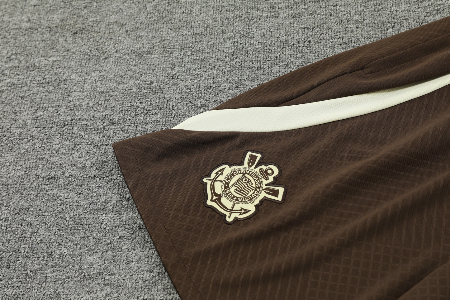 Corinthians beige completo con canottiera