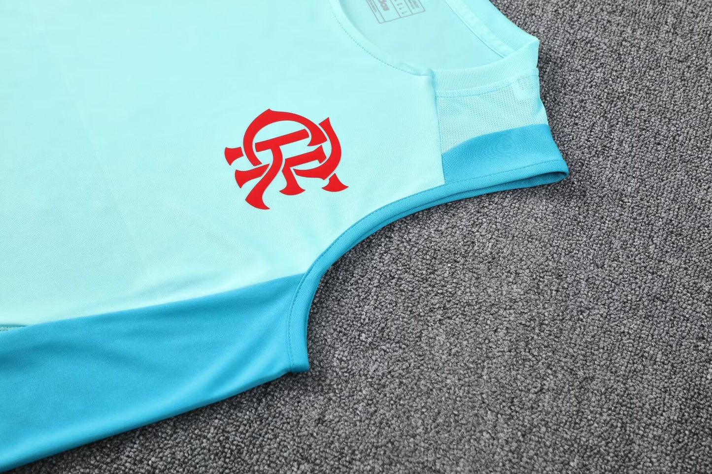 Flamengo azzurro completo con canottiera 2025/26