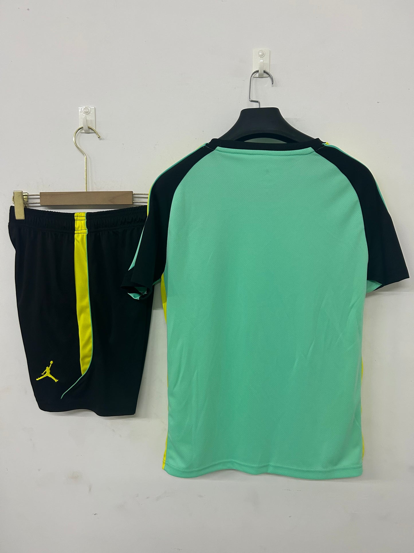 Brasile completo verde 26-27