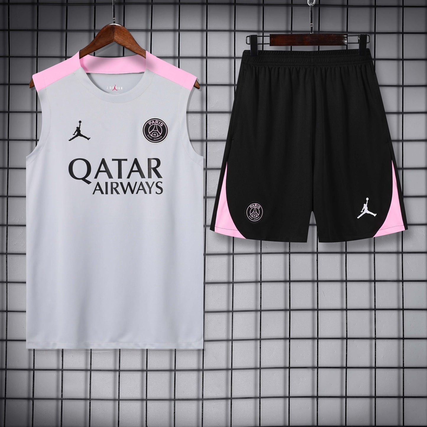 Paris grigio e rosa completo con canottiera