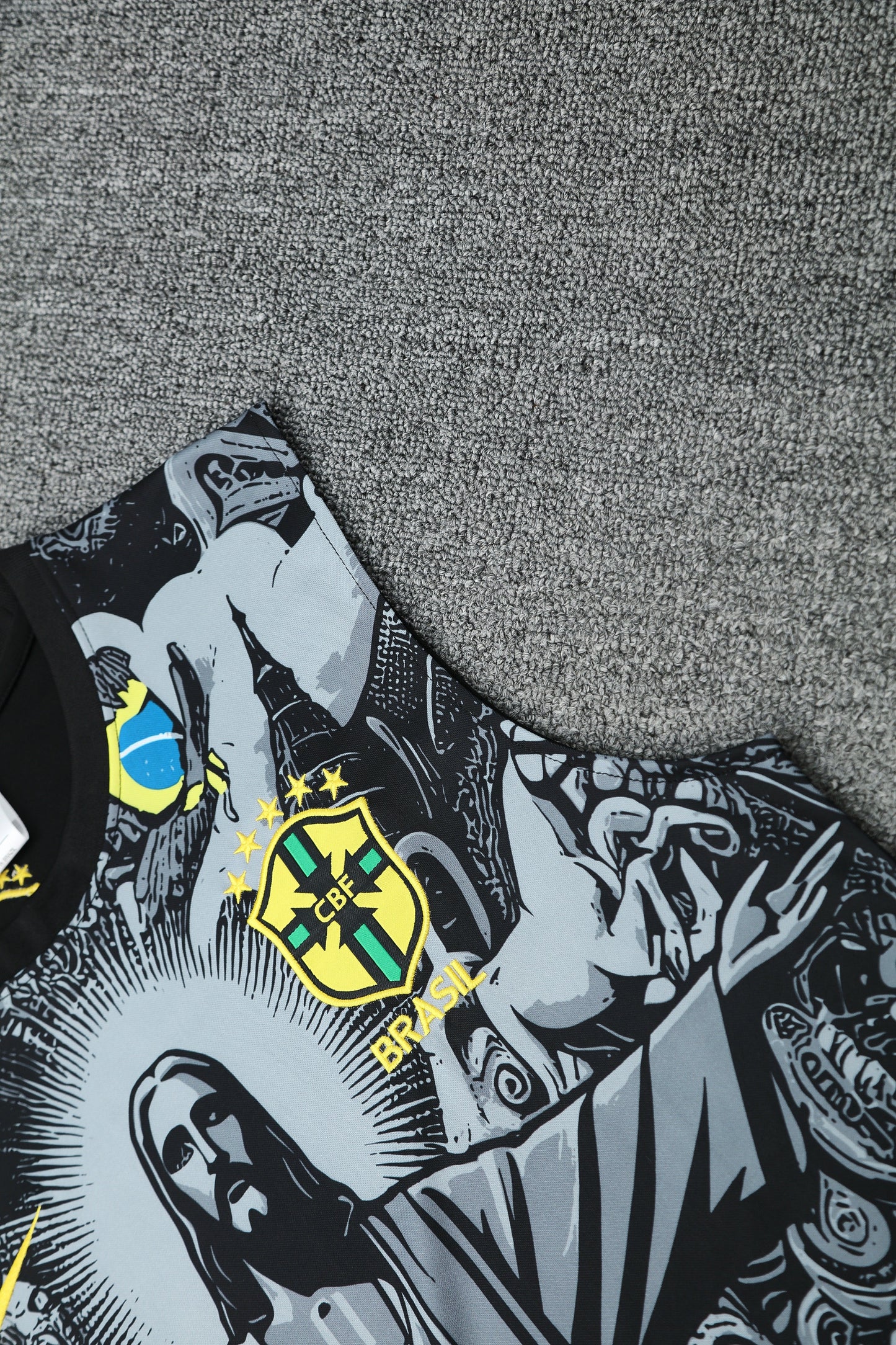 Brasile fantasy grigio completo con canottiera 2025/26