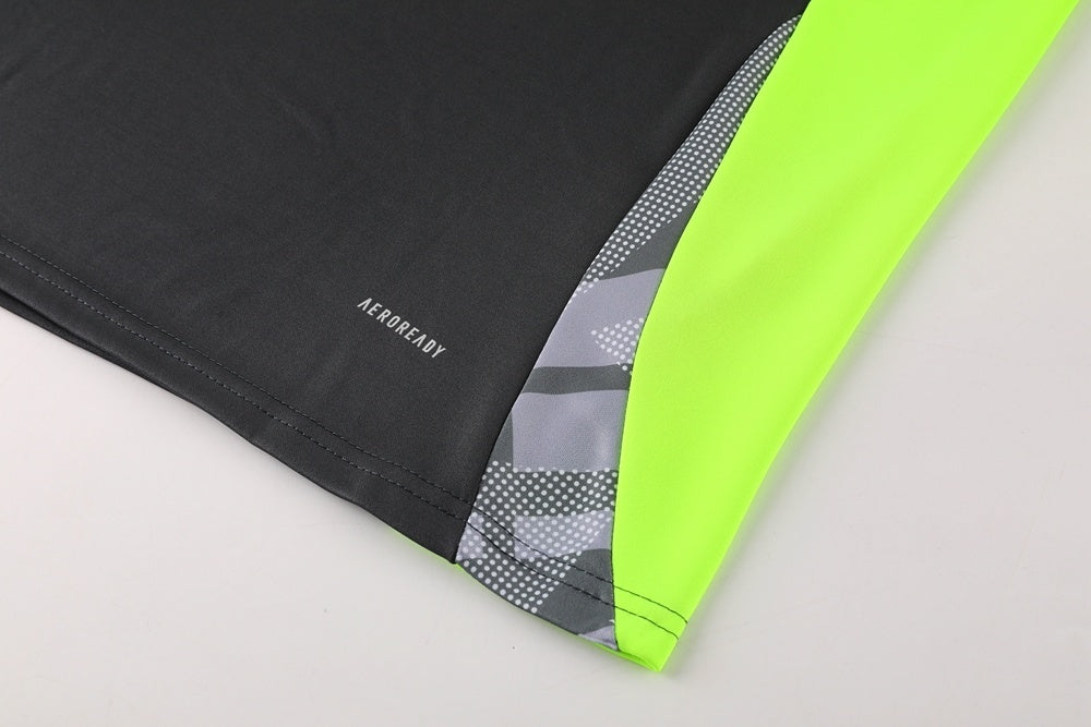 Tuta Sport nero e verde  fluo