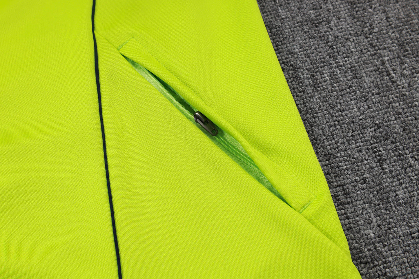 Tuta Real Madrid Fluo zip intera 2025/26