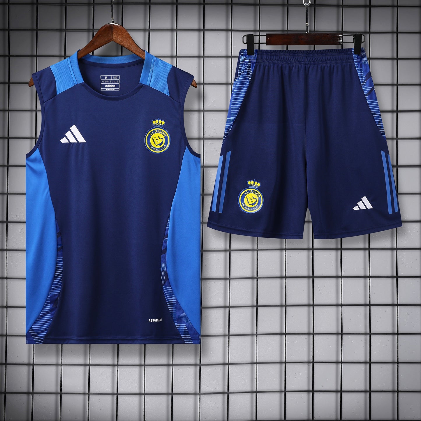 Al Nassr blu completo con canottiera