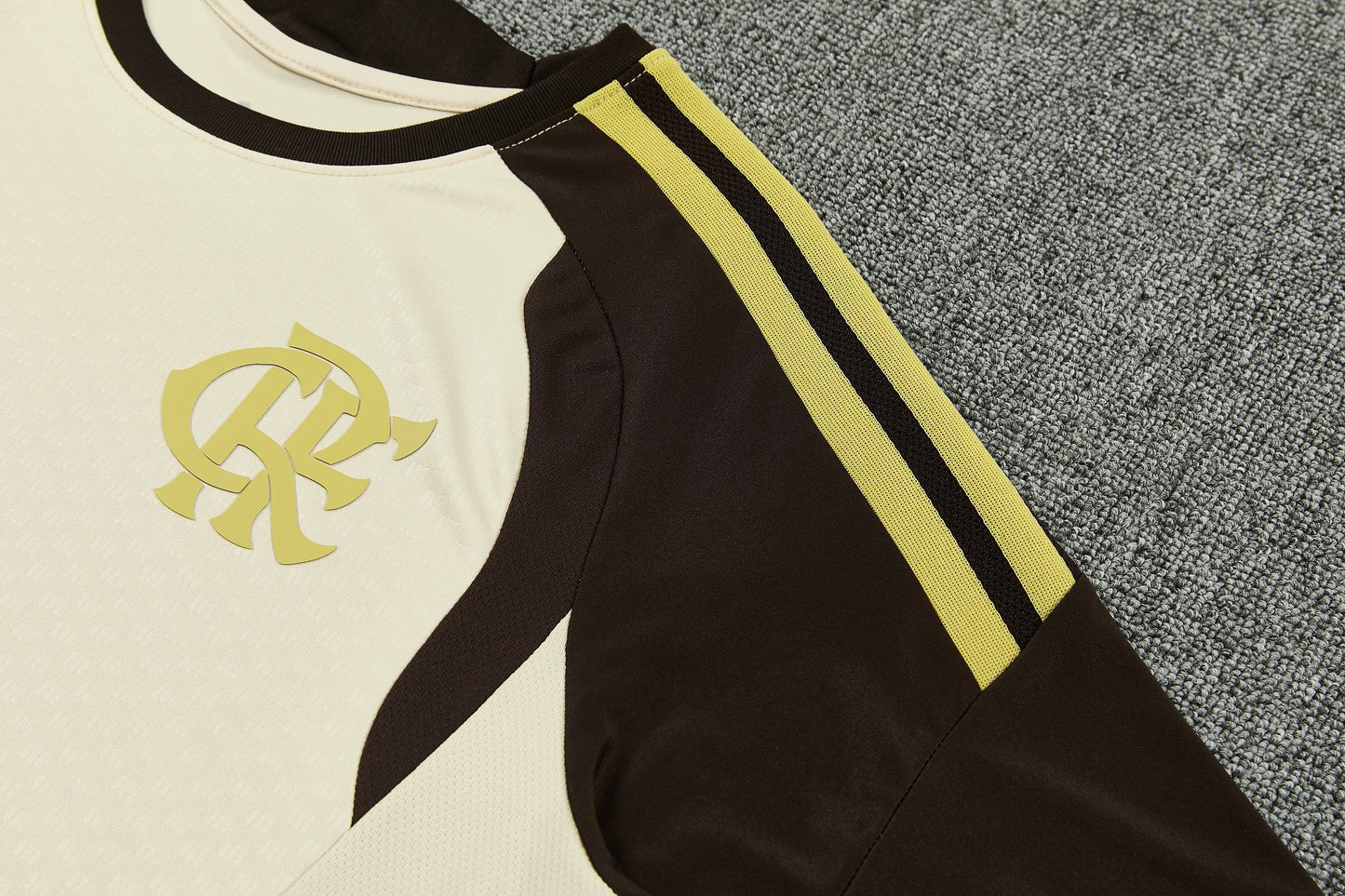 Flamengo bianco completo 26-27